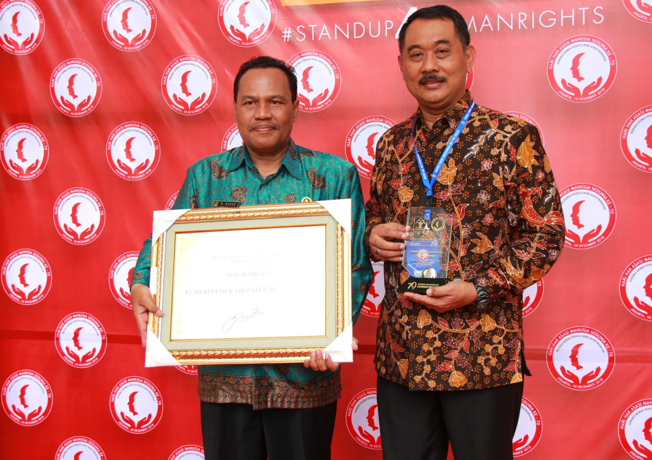 Penghargaan Kabupaten Peduli Hak Asasi Manusia